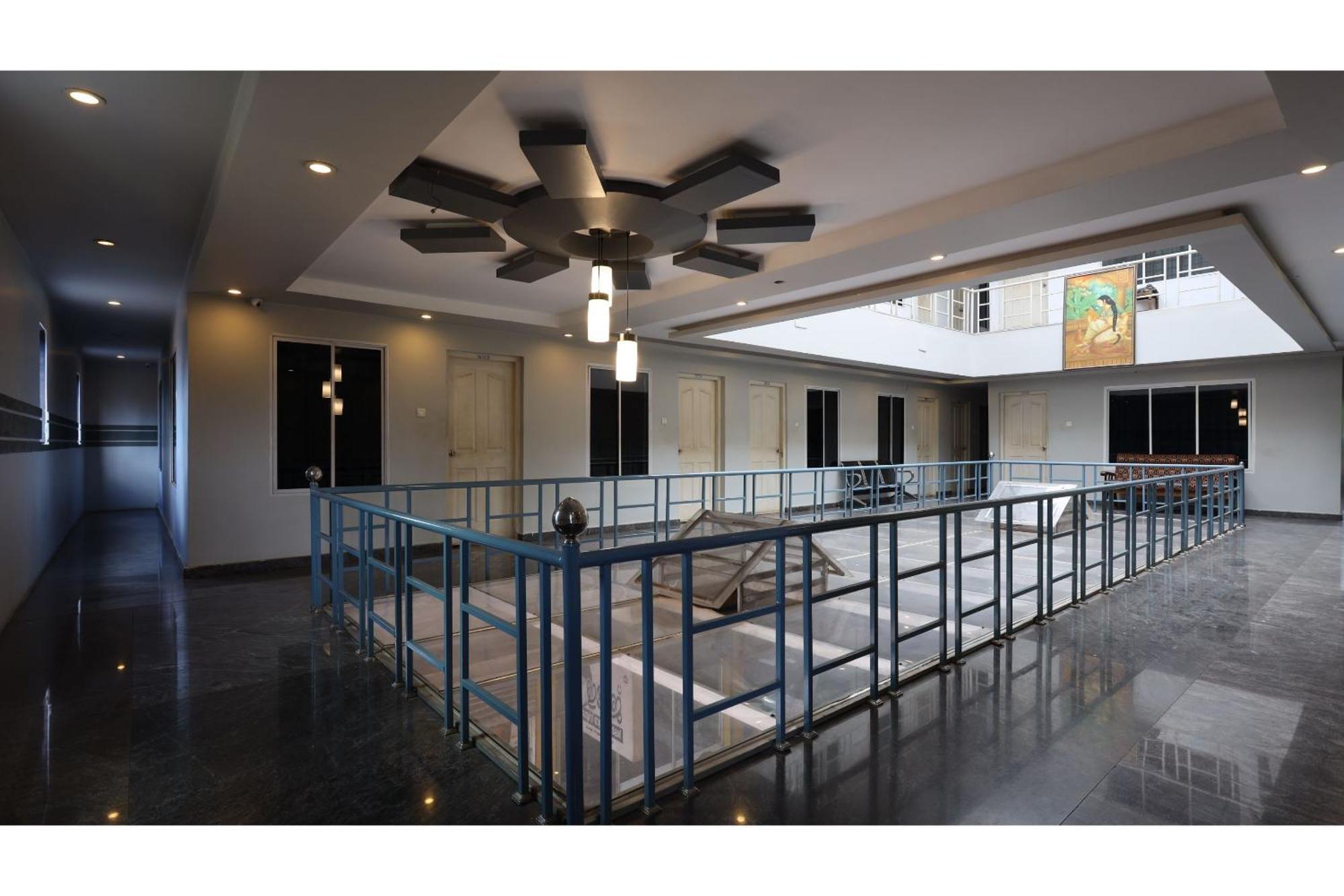 Hotel Collection O Ar Square Thrissur Exterior foto
