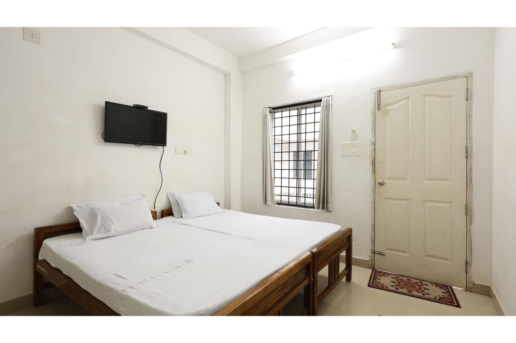 Hotel Collection O Ar Square Thrissur Exterior foto