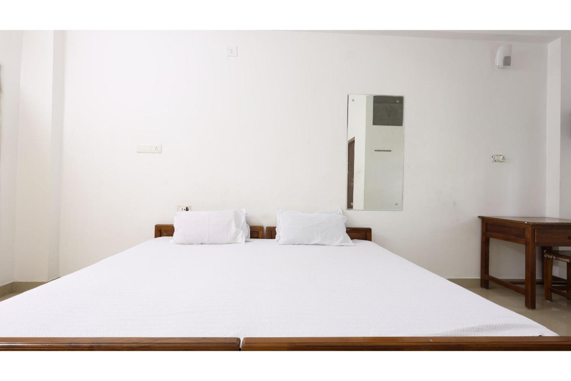 Hotel Collection O Ar Square Thrissur Exterior foto